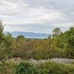 With Terrace And Private Parking Апартаменты Rasopasno