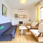 With Terrace And Private Parking Rasopasno