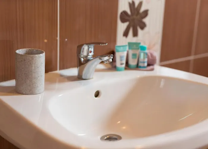 Apartament With Terrace And Private Parking Rasopasno