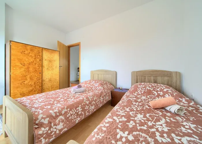 Appartamento With Terrace And Private Parking