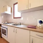 With Terrace And Private Parking Rasopasno
