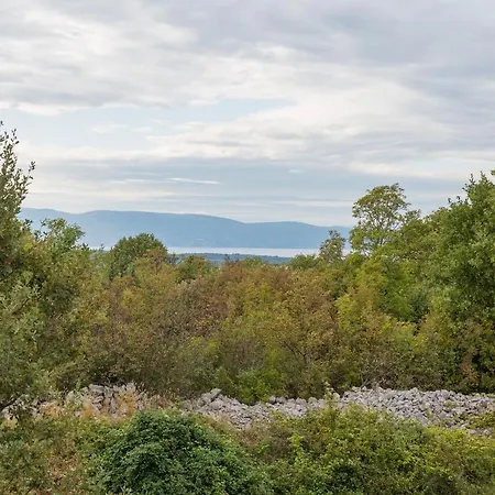 With Terrace And Private Parking Apartment Rasopasno