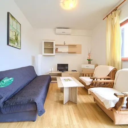 With Terrace And Private Parking Rasopasno