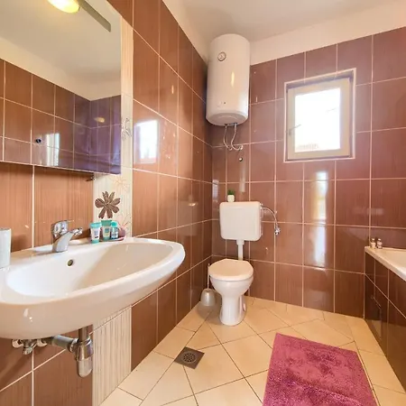 With Terrace And Private Parking * Rasopasno